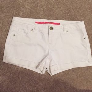 White shorts, size 3